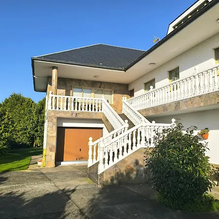 Gran Chalet Con Piscina Y Gran Jardin Cerca De A Coruna בית נופש *
