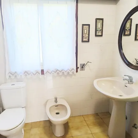 בית נופש Gran Chalet Con Piscina Y Gran Jardin Cerca De A Coruna סאדה