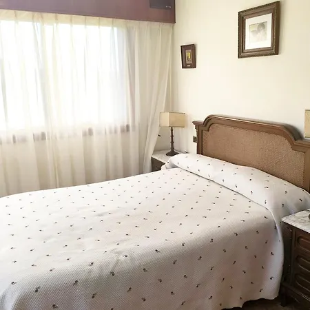 Gran Con Jardin, Piscina Y Bbq Holiday home