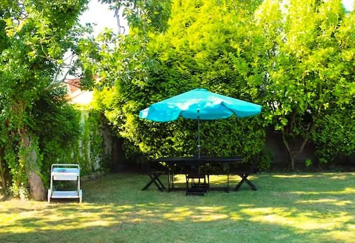 Hébergement de vacances Gran Con Jardin, Piscina Y Bbq Sada