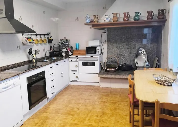 Hébergement de vacances Gran Con Jardin, Piscina Y Bbq Sada