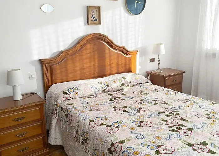 Gran Con Jardin, Piscina Y Bbq Hébergement de vacances *